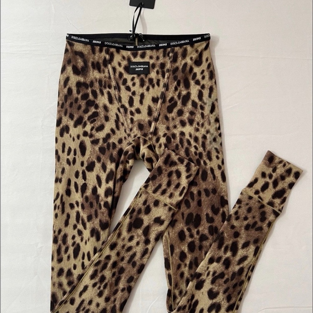 SKIMS
SKIMS x Dolce & Gabbana Cotton Rib Tank - Picture 6 of 7